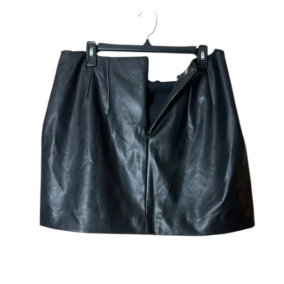 Express Black Faux Leather Mini Skirt - Picture 5 of 5